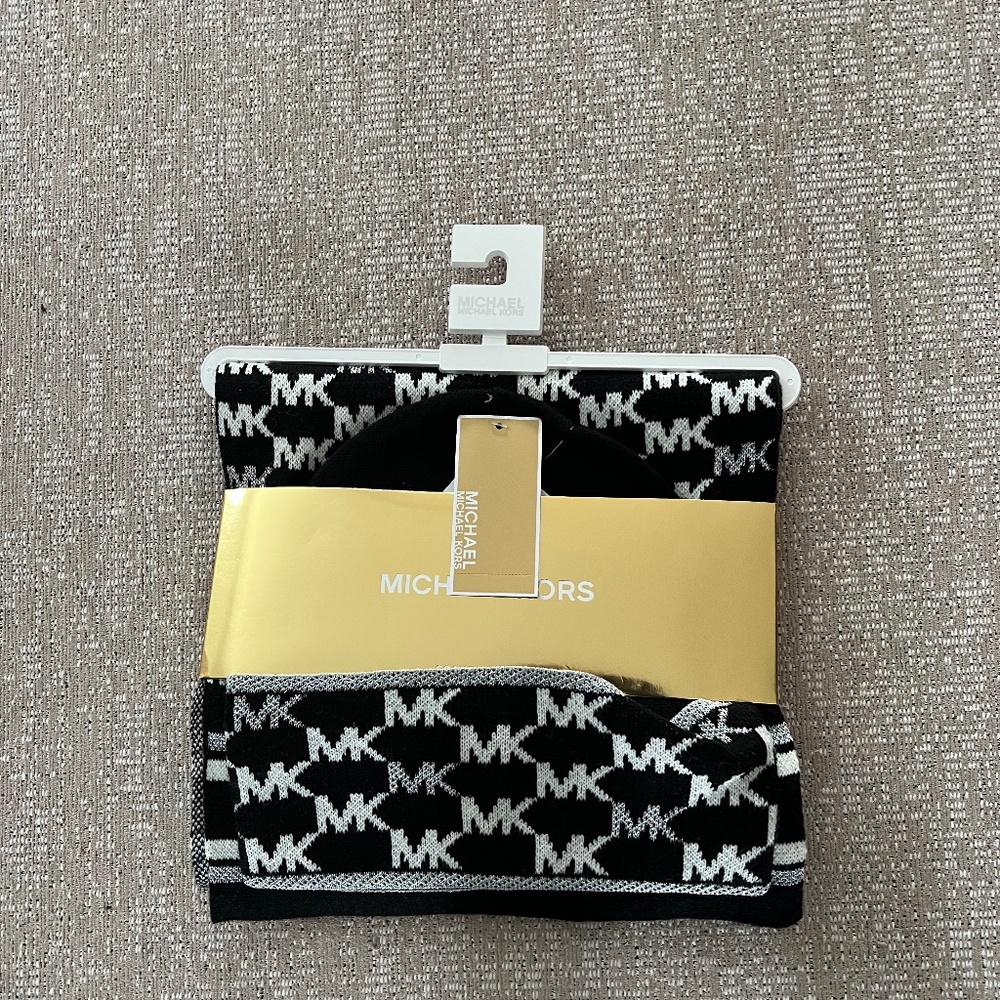 Michael Kors hat and scarf set